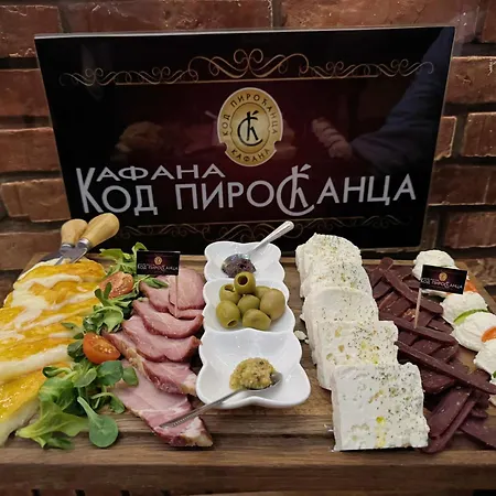 & Restaurant Pirocanac