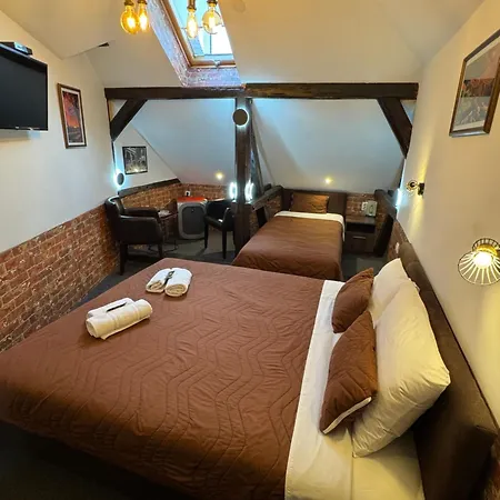 & Restaurant Pirocanac 3*