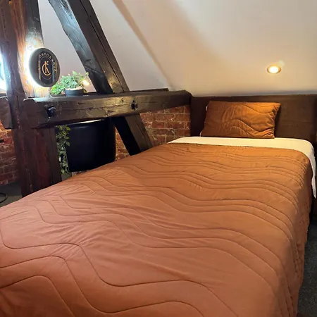 & Restaurant Pirocanac